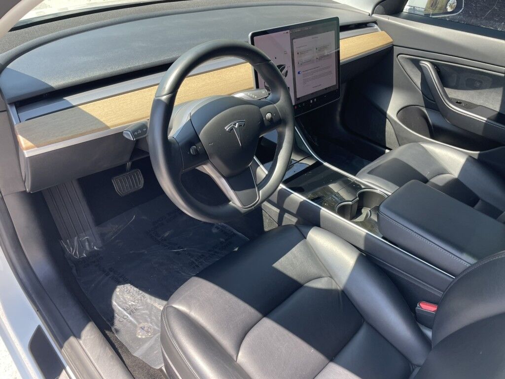 2019 Tesla Model 3 MID RANGE~LOW MILES~ONLINE FINANCE AND SHIPPING AVAILABLE!!! Sarasota FL