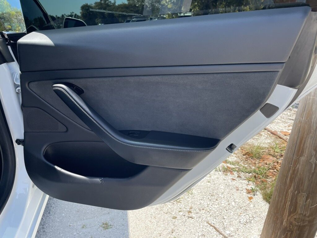 2019 Tesla Model 3 MID RANGE~LOW MILES~ONLINE FINANCE AND SHIPPING AVAILABLE!!! Sarasota FL