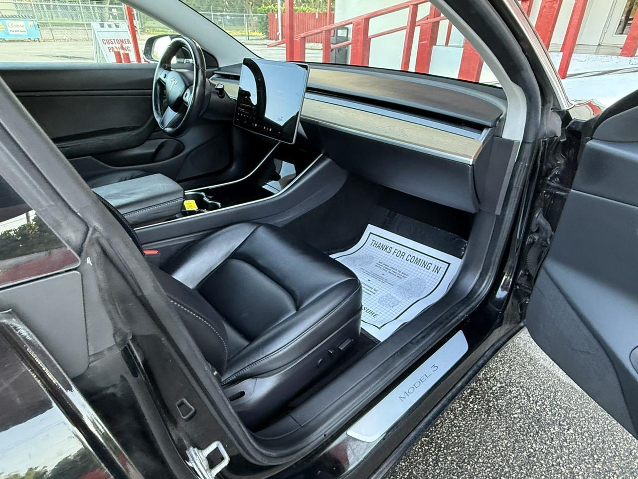 2019 Tesla Model 3 Mid Range photo 21