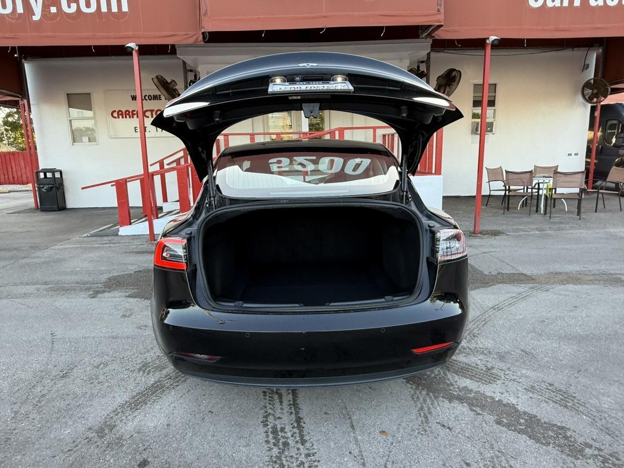 2019 Tesla Model 3 Mid Range photo 12