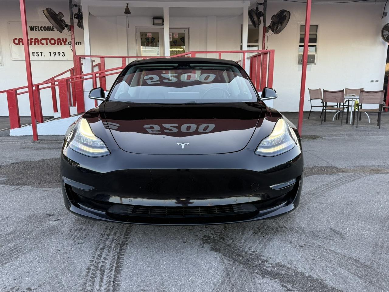 2019 Tesla Model 3 Mid Range photo 5