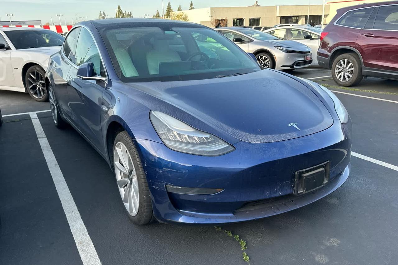 2019 Tesla Model 3 Mid Range