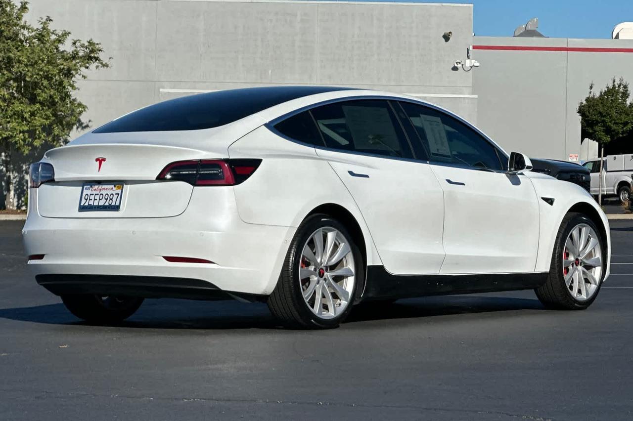 2019 Tesla Model 3 Mid Range
