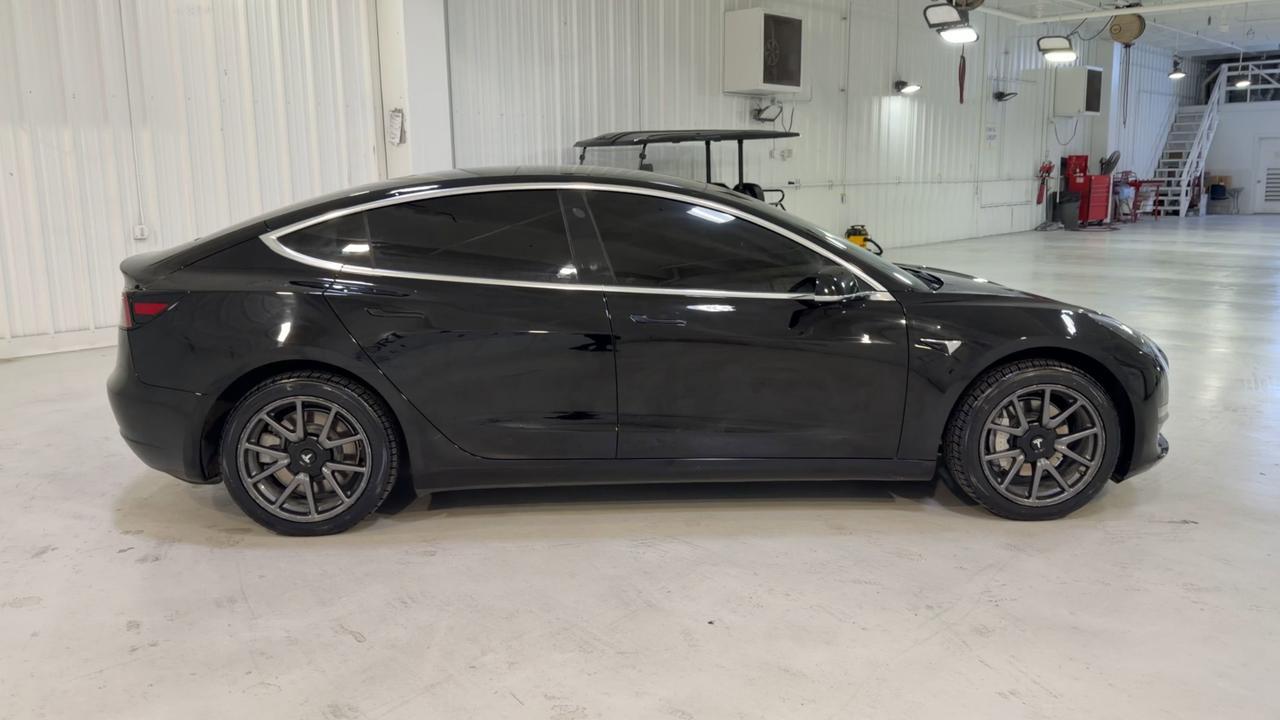 2019 Tesla Model 3 Mid Range