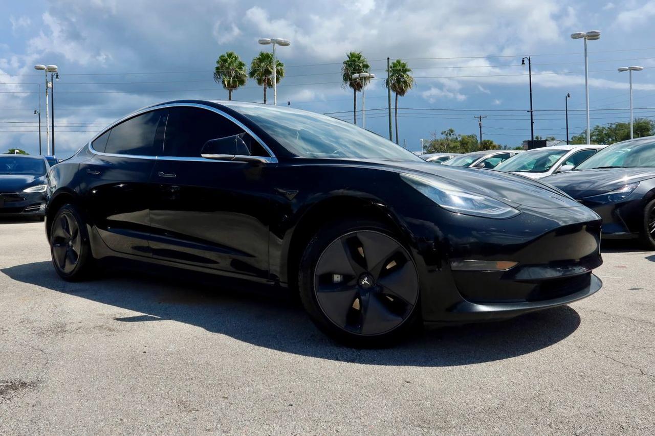 2019 Tesla Model 3 Mid Range Sedan 4D