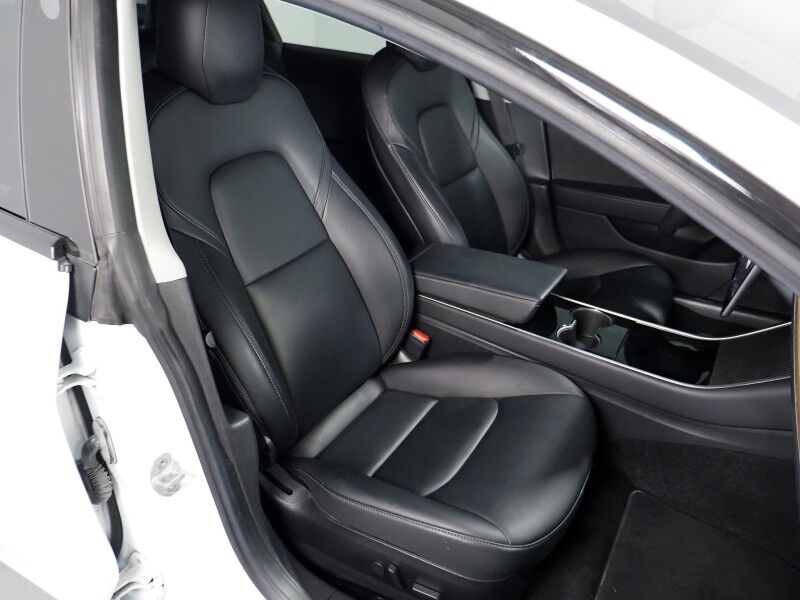 2019 Tesla Model 3 Standard Range Plus *ENHANCED AUTOPILOT, NAVIGATION, SAFETY ALERTS, ADAPTIVE CRUISE, SURROUND VIEW CAMERAS, PANORAMA GLASS ROOF, HEATED SEATS, BLUETOOTH