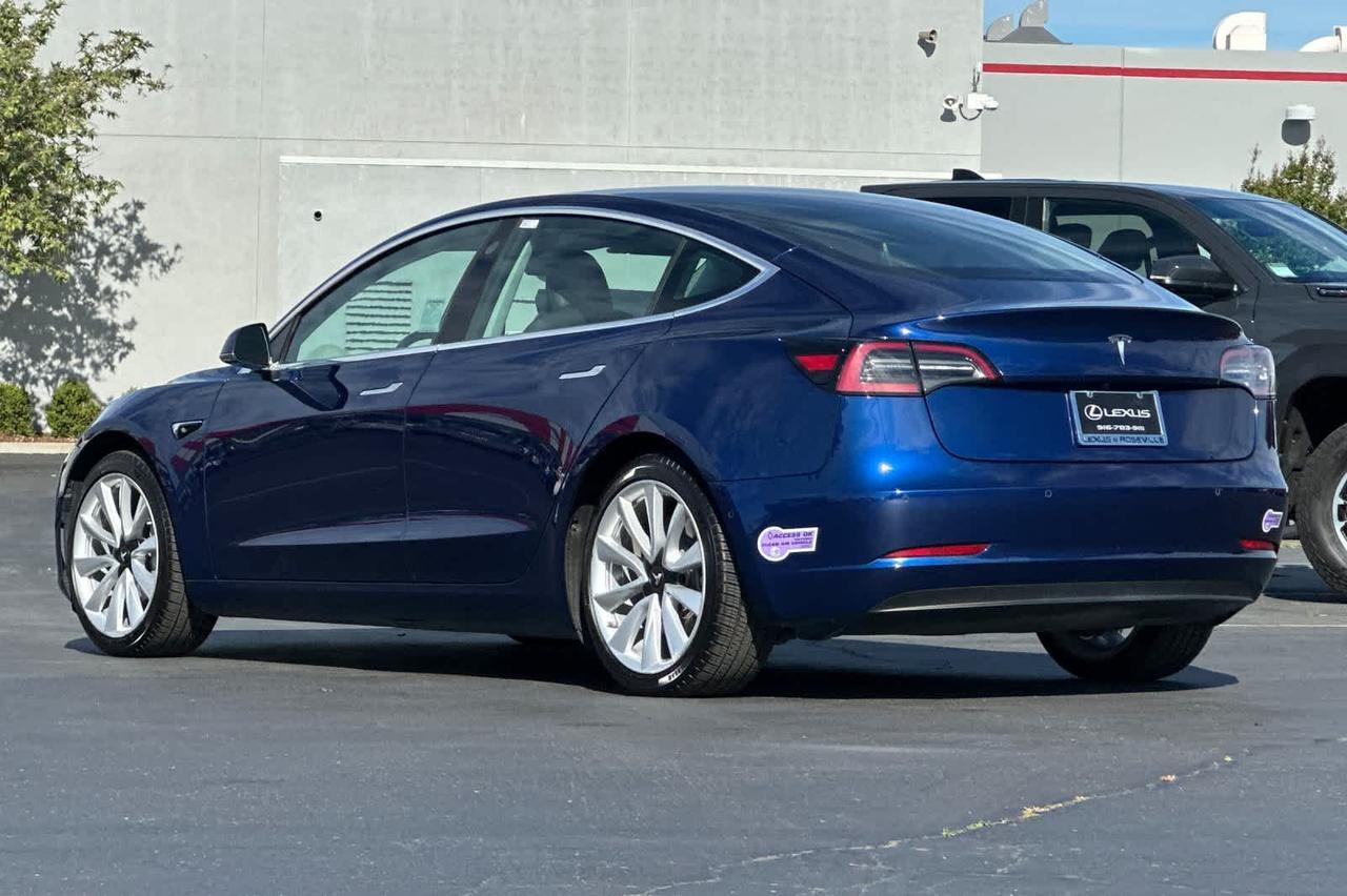 2019 Tesla Model 3 Standard Range Plus