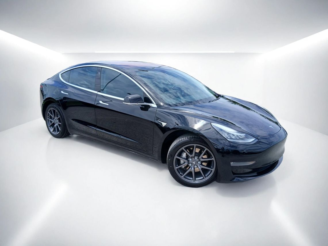 2019 Tesla Model 3 Standard Range Sedan 4D