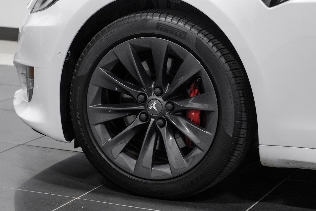 2019 Tesla Model S Performance photo 45