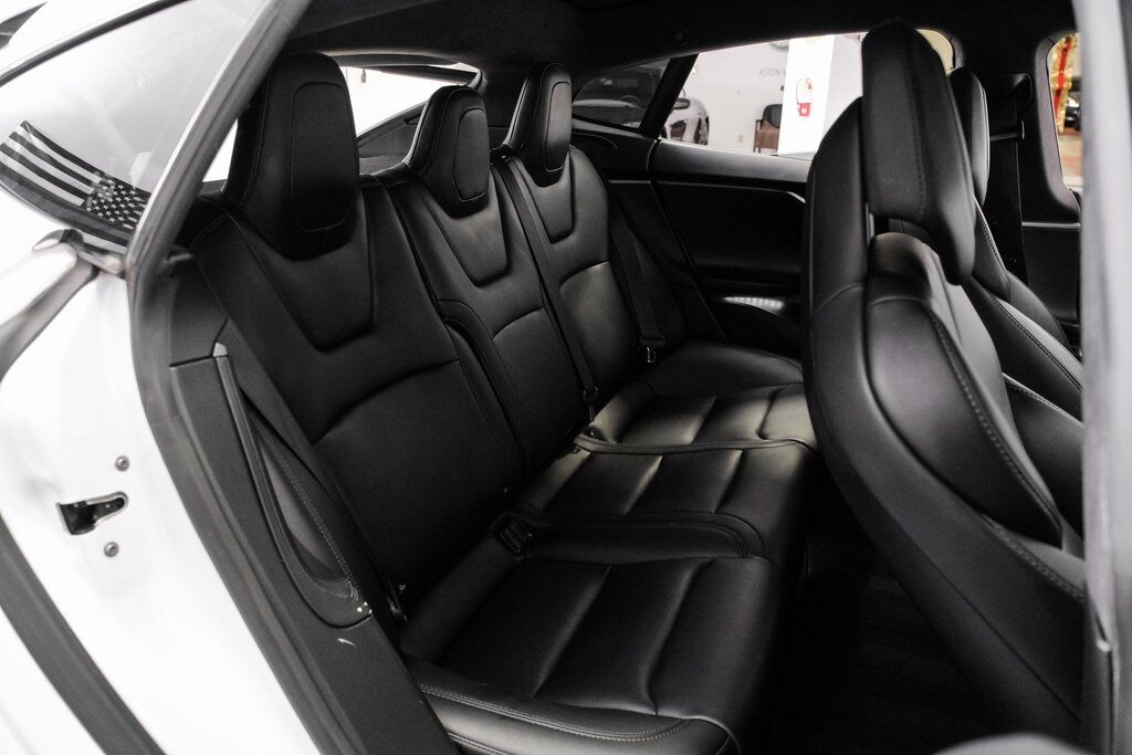 2019 Tesla Model S Performance photo 30