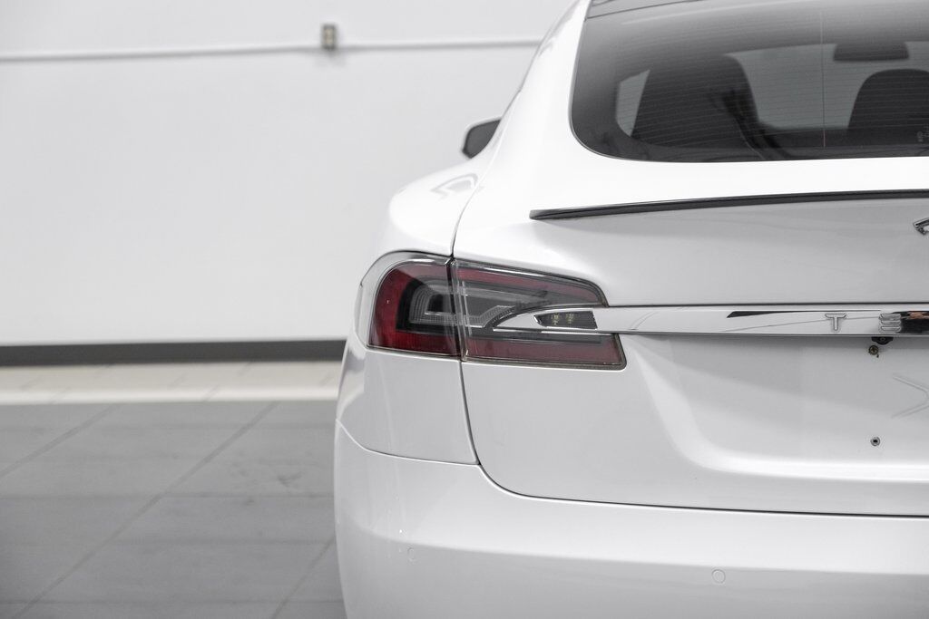 2019 Tesla Model S Performance photo 40