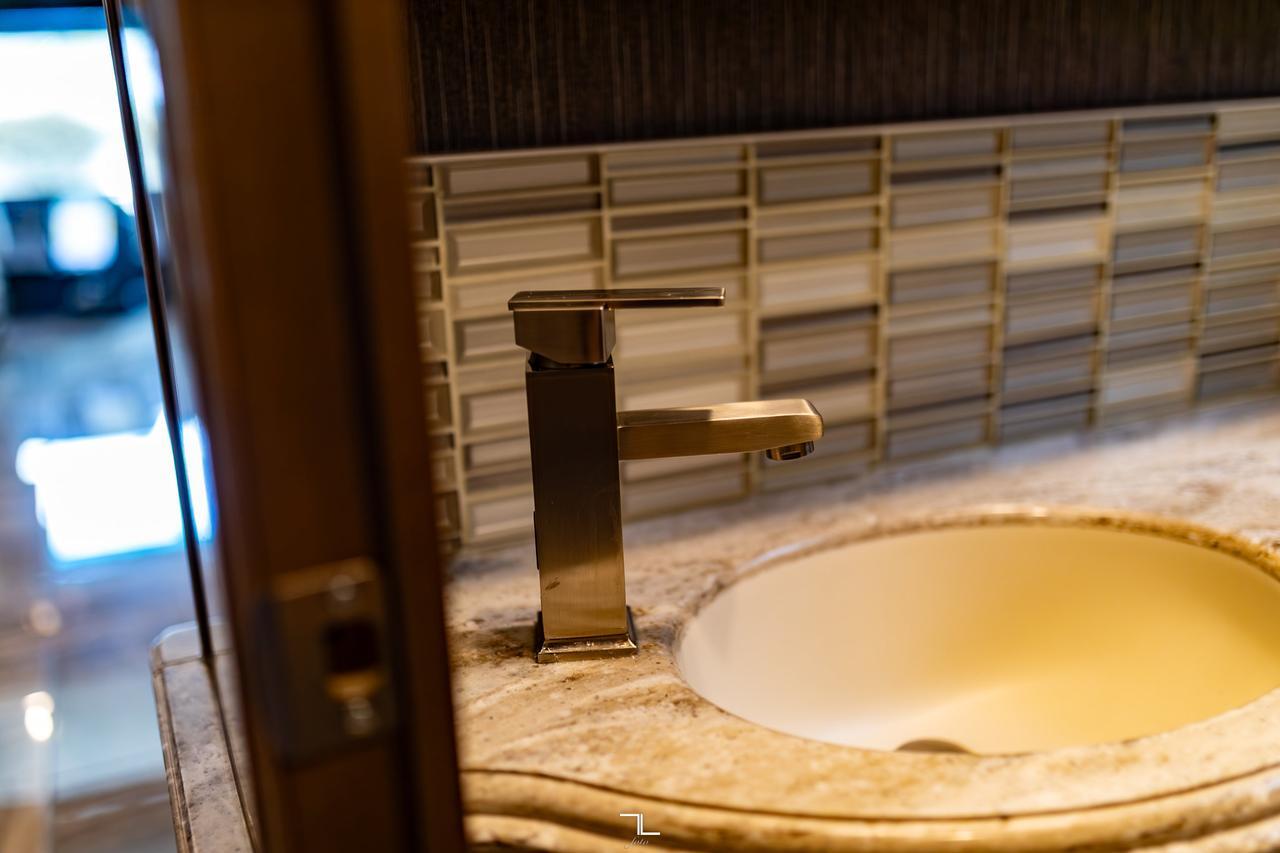 2019 Thor Motor Coach Tuscany 45 MX Class A Motorhome Diesel Red Deer AB