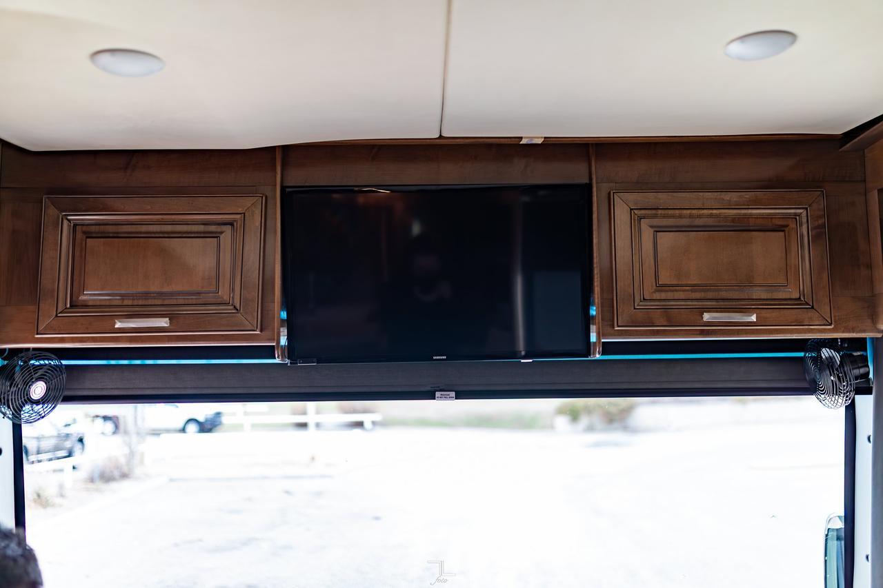 2019 Thor Motor Coach Tuscany 45 MX Class A Motorhome Diesel Red Deer AB