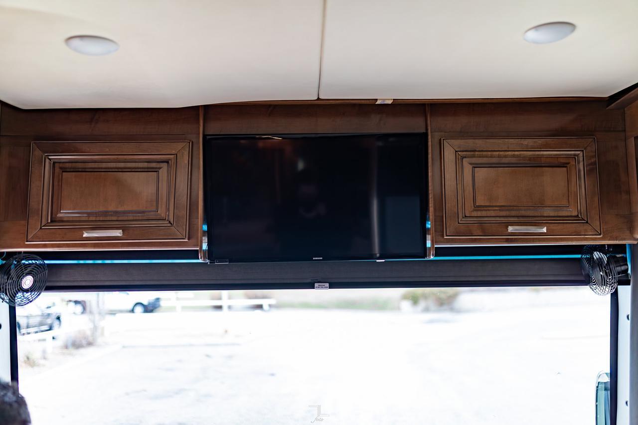 2019 Thor Motor Coach Tuscany 45 MX Class A Motorhome Diesel Red Deer AB