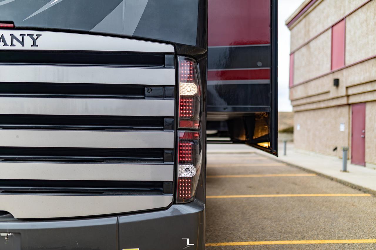 2019 Thor Motor Coach Tuscany 45 MX Class A Motorhome Diesel Red Deer AB