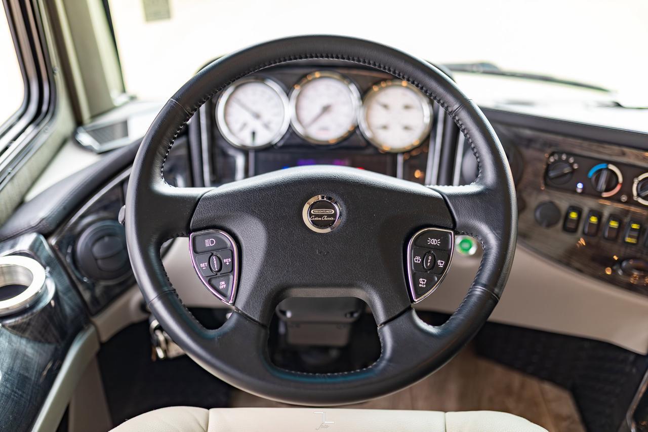 2019 Thor Motor Coach Tuscany 45 MX Class A Motorhome Diesel Red Deer AB