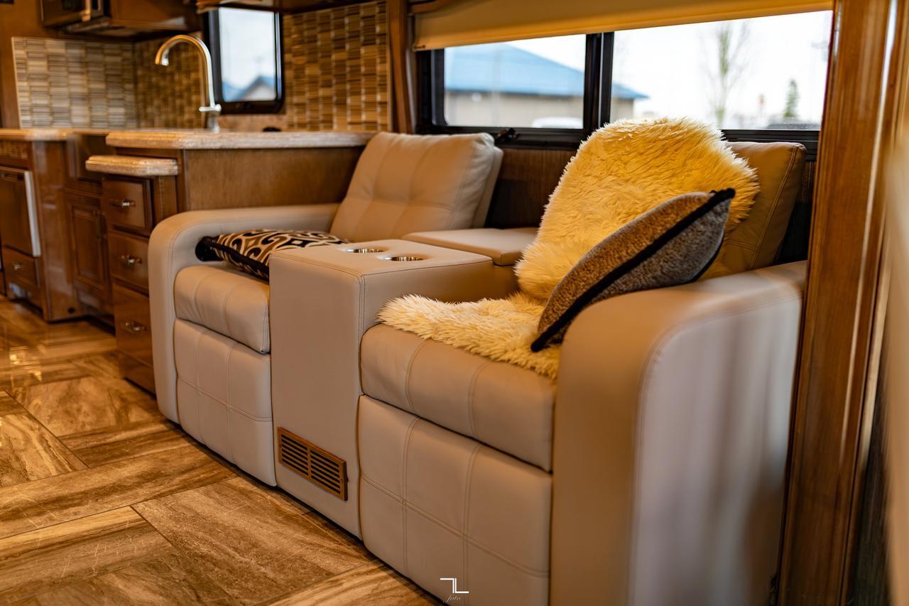 2019 Thor Motor Coach Tuscany 45 MX Class A Motorhome Diesel Red Deer AB