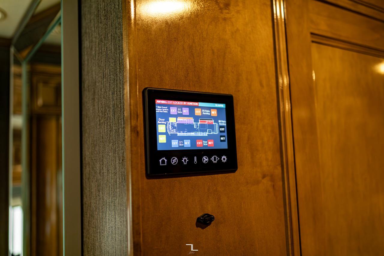 2019 Thor Motor Coach Tuscany 45 MX Class A Motorhome Diesel Red Deer AB