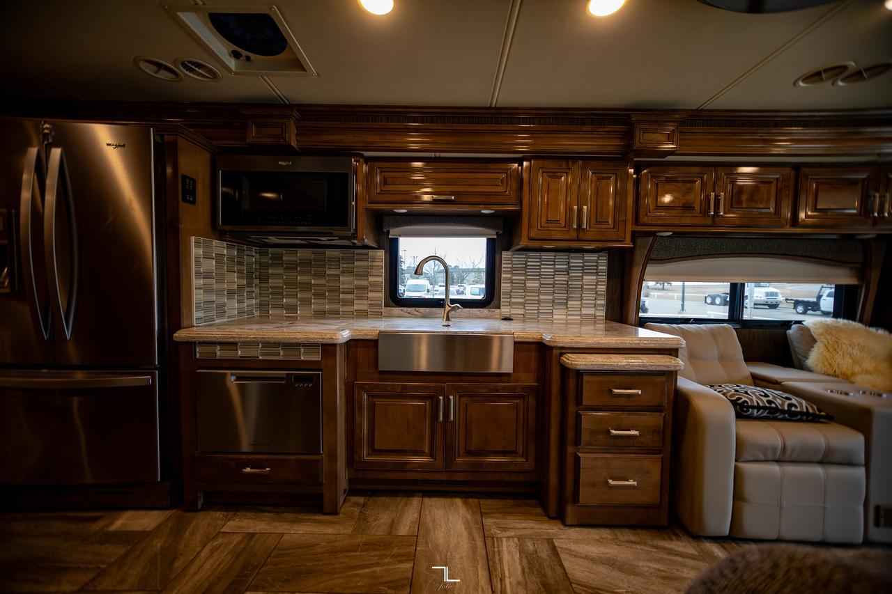 2019 Thor Motor Coach Tuscany 45 MX Class A Motorhome Diesel Red Deer AB