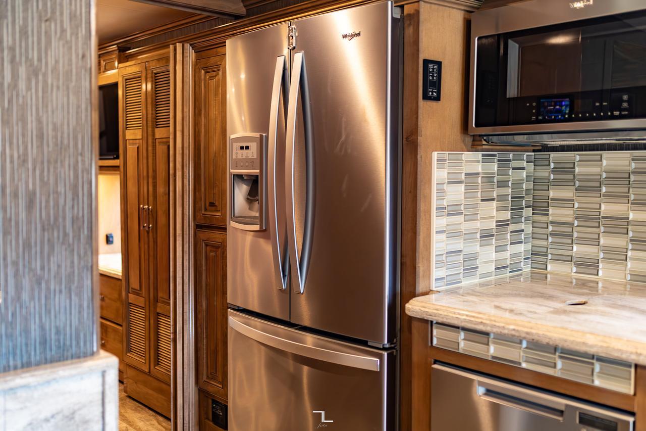 2019 Thor Motor Coach Tuscany 45 MX Class A Motorhome Diesel Red Deer AB