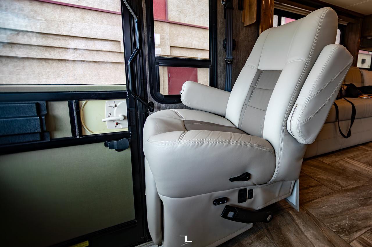 2019 Thor Motor Coach Tuscany 45 MX Class A Motorhome Diesel Red Deer AB