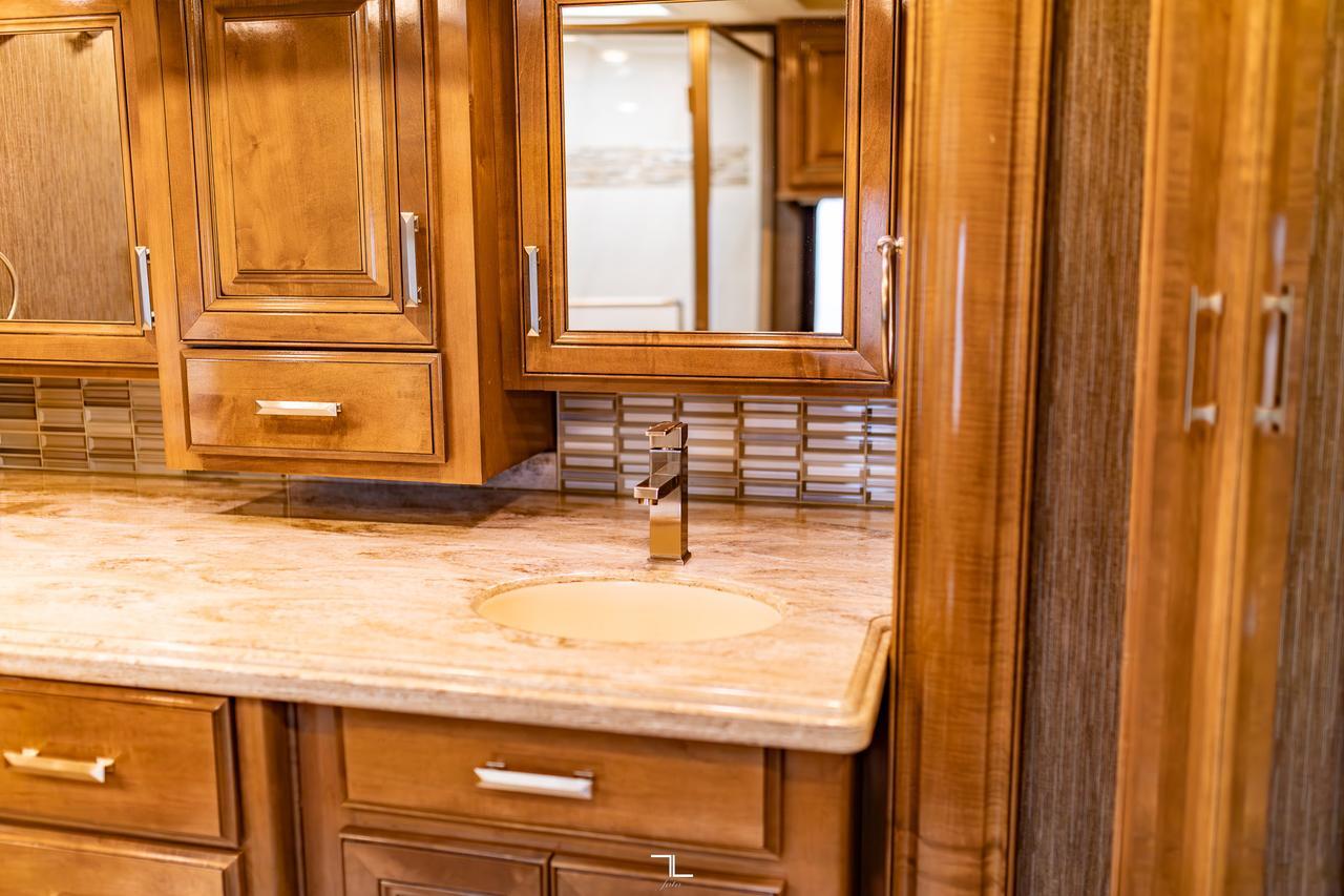 2019 Thor Motor Coach Tuscany 45 MX Class A Motorhome Diesel Red Deer AB