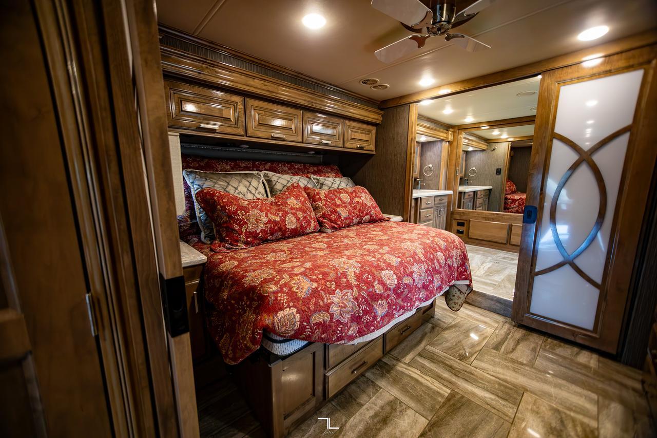 2019 Thor Motor Coach Tuscany 45 MX Class A Motorhome Diesel Red Deer AB