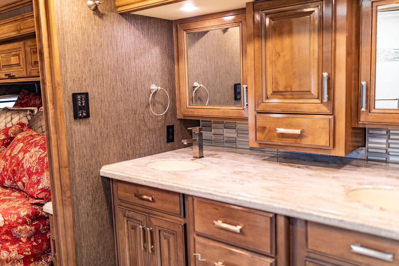 2019 Thor Motor Coach Tuscany 45 MX Class A Motorhome Diesel Red Deer AB