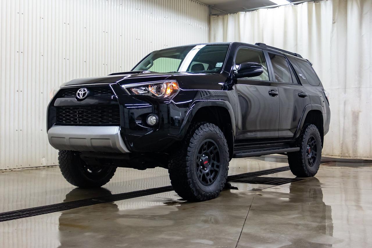 2019 Toyota 4Runner 4x4 TRD Off-Road Leather Roof Nav BCam Red Deer AB