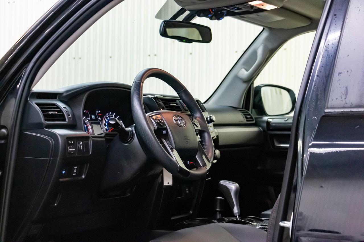 2019 Toyota 4Runner 4x4 TRD Off-Road Leather Roof Nav BCam Red Deer AB