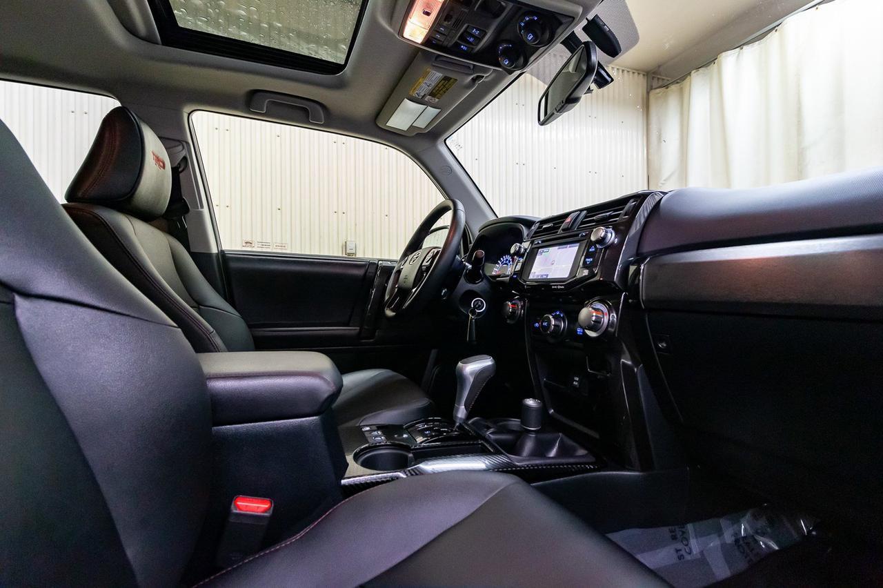 2019 Toyota 4Runner 4x4 TRD Off-Road Leather Roof Nav BCam Red Deer AB