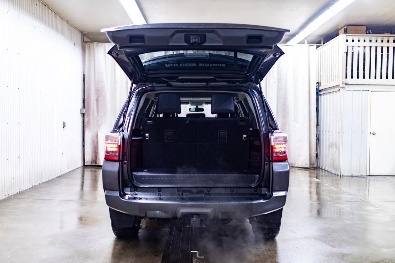 2019 Toyota 4Runner AWD SR5 Premium Leather Roof Nav BCam Red Deer AB