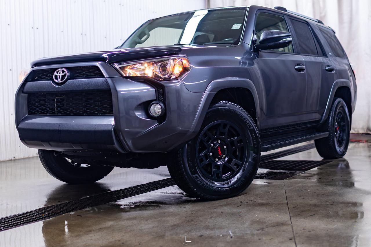 2019 Toyota 4Runner AWD SR5 Premium Leather Roof Nav BCam Red Deer AB