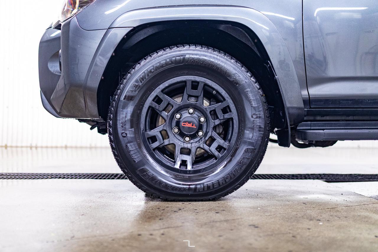 2019 Toyota 4Runner AWD SR5 Premium Leather Roof Nav BCam Red Deer AB