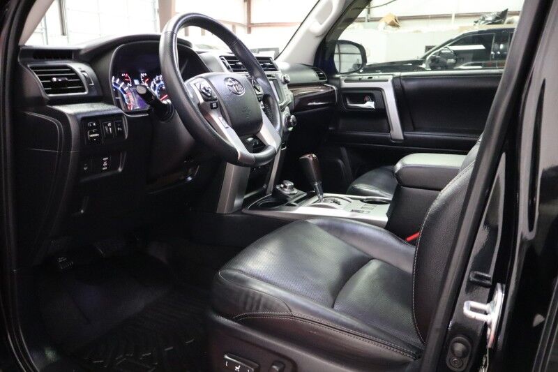 2019 Toyota 4Runner Limited 4WD 4.0L V6 GPS Camera Sunroof 3rd Row FREE WARRANTY Arlington TX