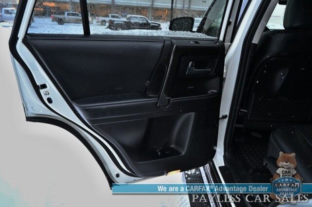 2019 Toyota 4Runner Limited Nightshade Edition / 4X4 / Auto Start / Heated & Cooled Leather Seats / Navigation / Sunroof / JBL Speakers / 3rd Row / Seats 7 / Bluetooth / Back Up Camera / Power Running Boards / Block Heater / Tow Pkg Anchorage AK