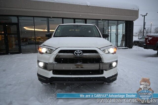 2019 Toyota 4Runner Limited Nightshade Edition / 4X4 / Auto Start / Heated & Cooled Leather Seats / Navigation / Sunroof / JBL Speakers / 3rd Row / Seats 7 / Bluetooth / Back Up Camera / Power Running Boards / Block Heater / Tow Pkg