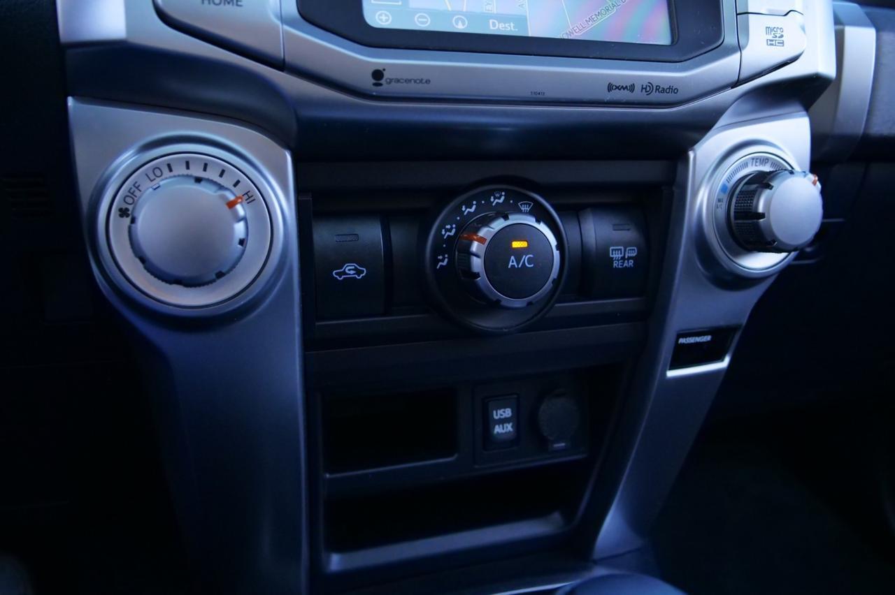 2019 Toyota 4Runner SR5 Premium / Heated Seats / Sunroof / Third Row! Lincolnton NC