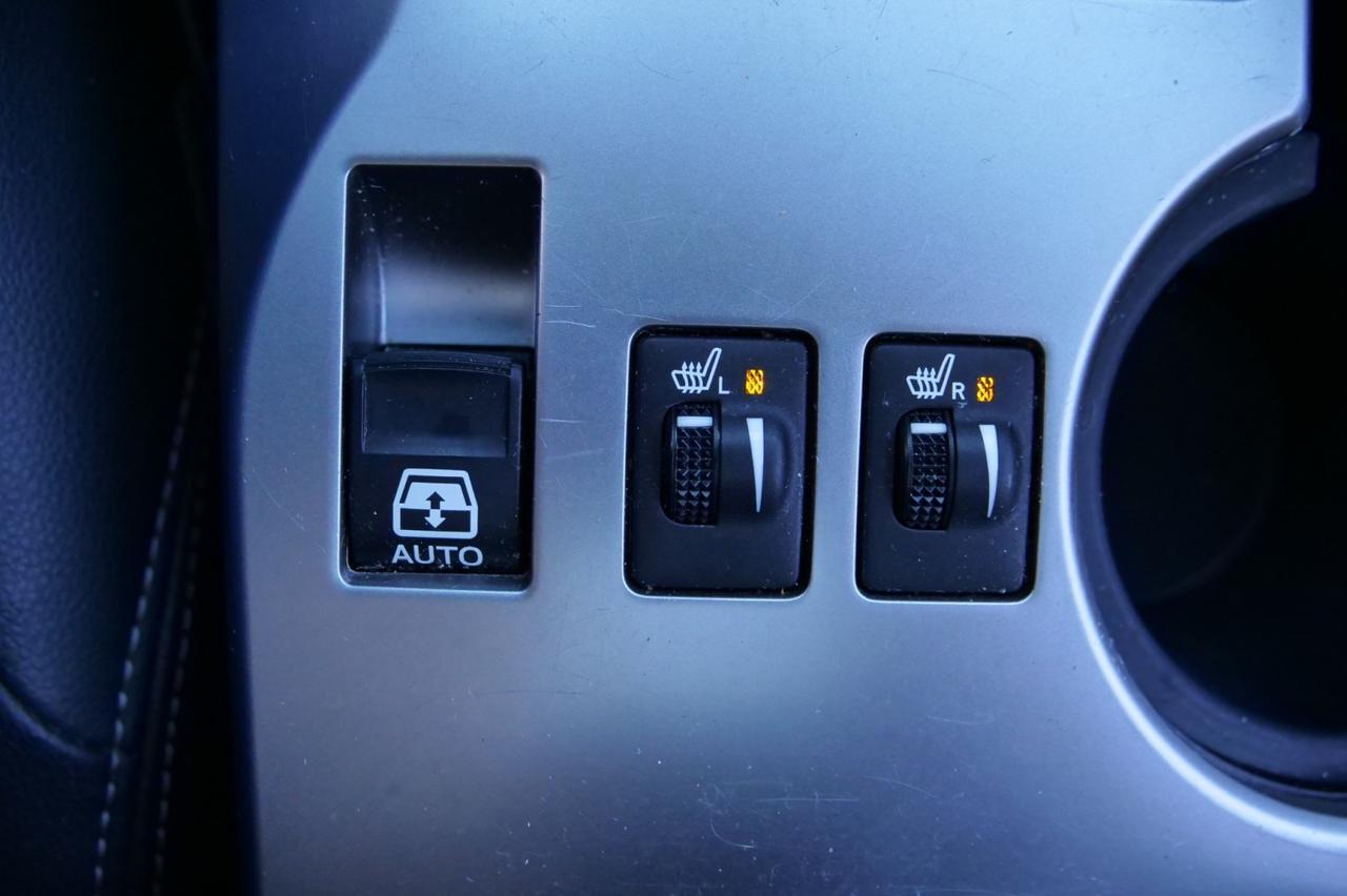 2019 Toyota 4Runner SR5 Premium / Heated Seats / Sunroof / Third Row! Lincolnton NC