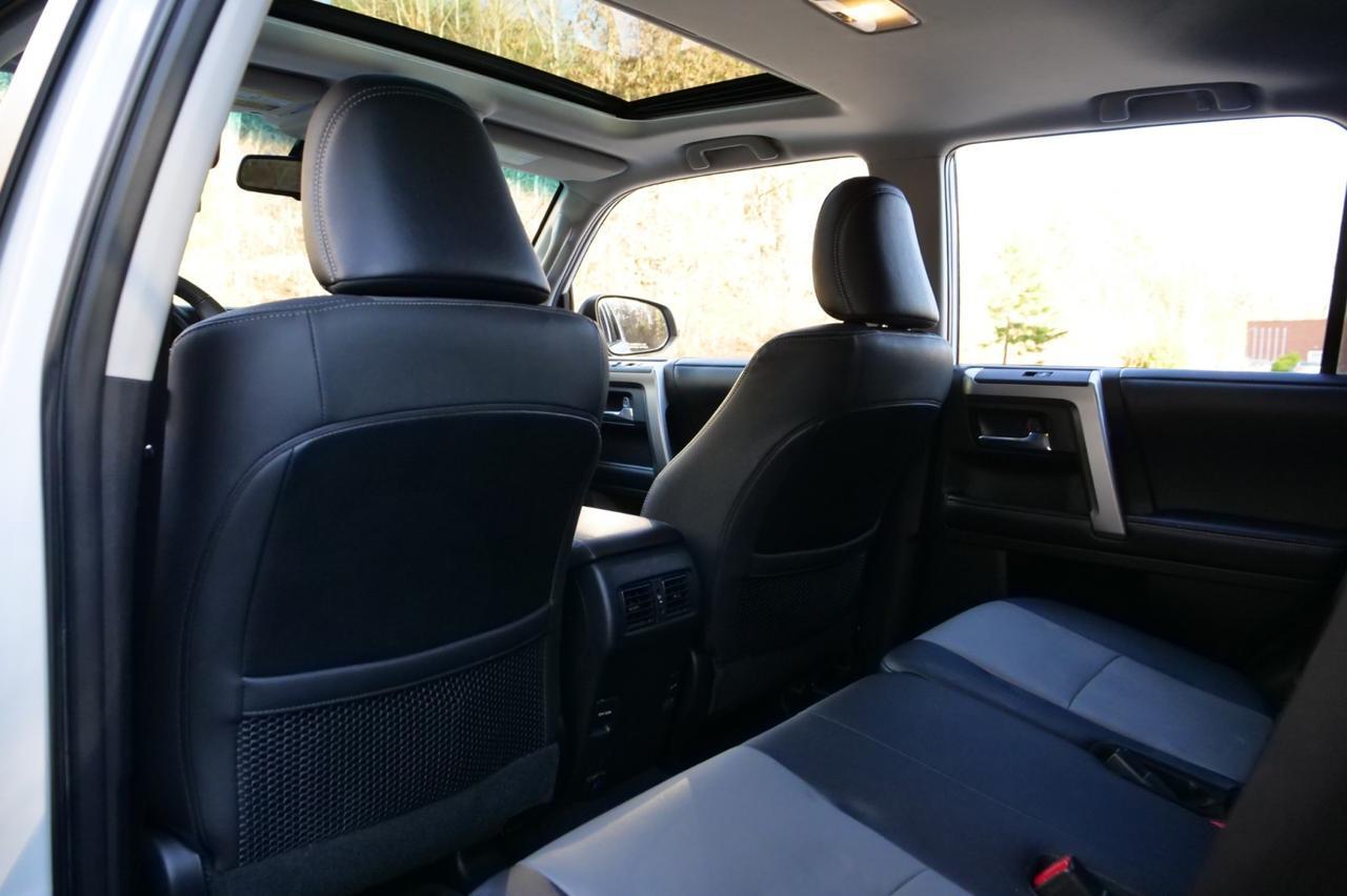 2019 Toyota 4Runner SR5 Premium / Heated Seats / Sunroof / Third Row! Lincolnton NC