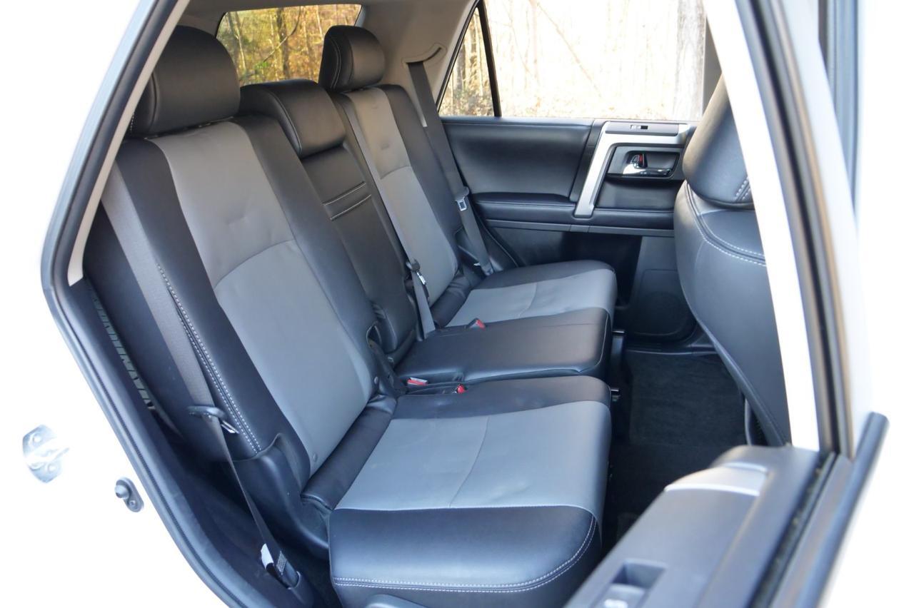 2019 Toyota 4Runner SR5 Premium / Heated Seats / Sunroof / Third Row! Lincolnton NC