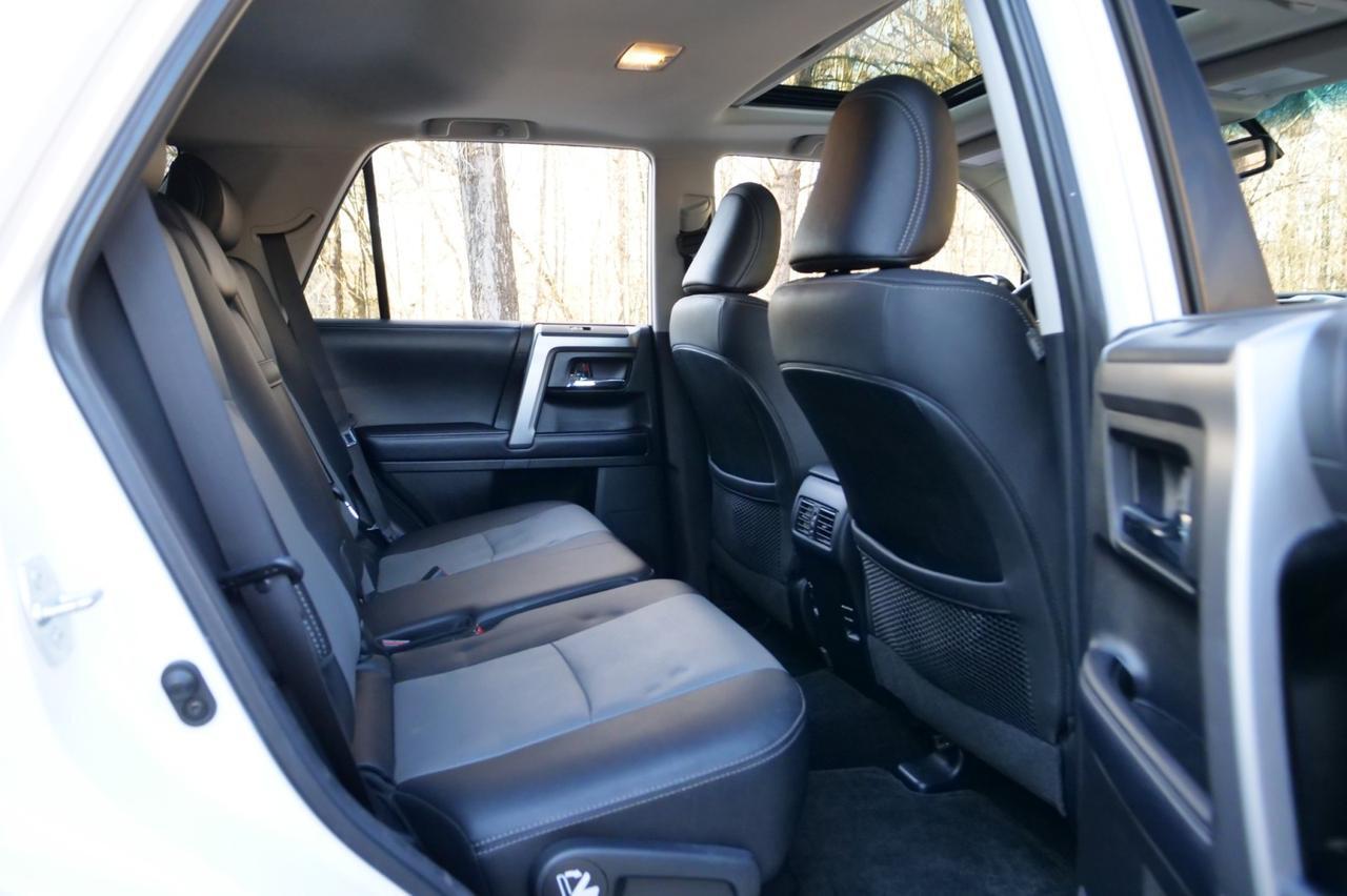 2019 Toyota 4Runner SR5 Premium / Heated Seats / Sunroof / Third Row! Lincolnton NC