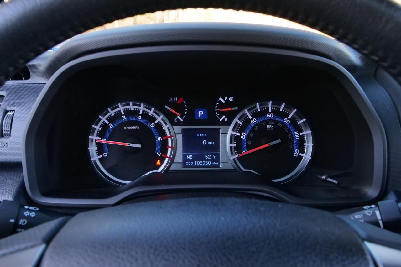 2019 Toyota 4Runner SR5 Premium / Heated Seats / Sunroof / Third Row! Lincolnton NC