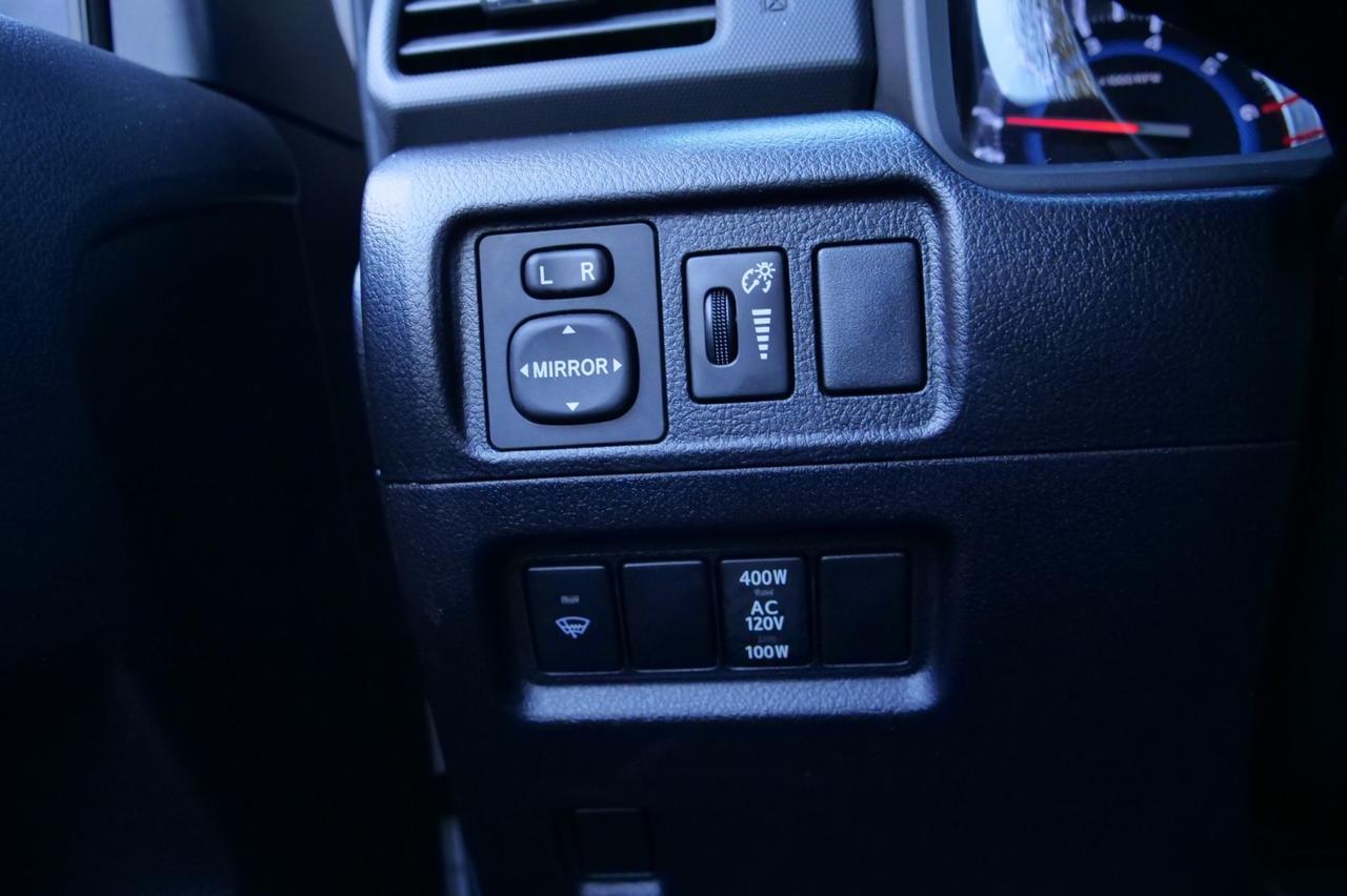 2019 Toyota 4Runner SR5 Premium / Heated Seats / Sunroof / Third Row! Lincolnton NC