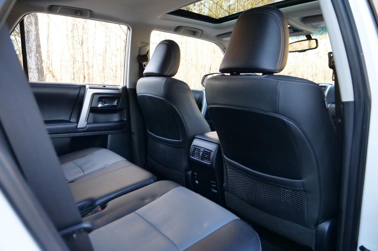 2019 Toyota 4Runner SR5 Premium / Heated Seats / Sunroof / Third Row! Lincolnton NC