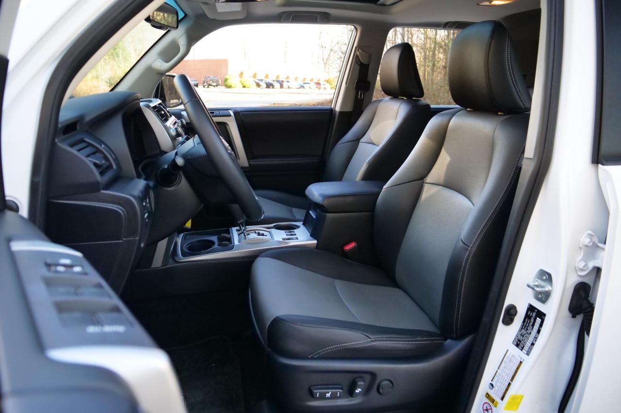 2019 Toyota 4Runner SR5 Premium / Heated Seats / Sunroof / Third Row! Lincolnton NC