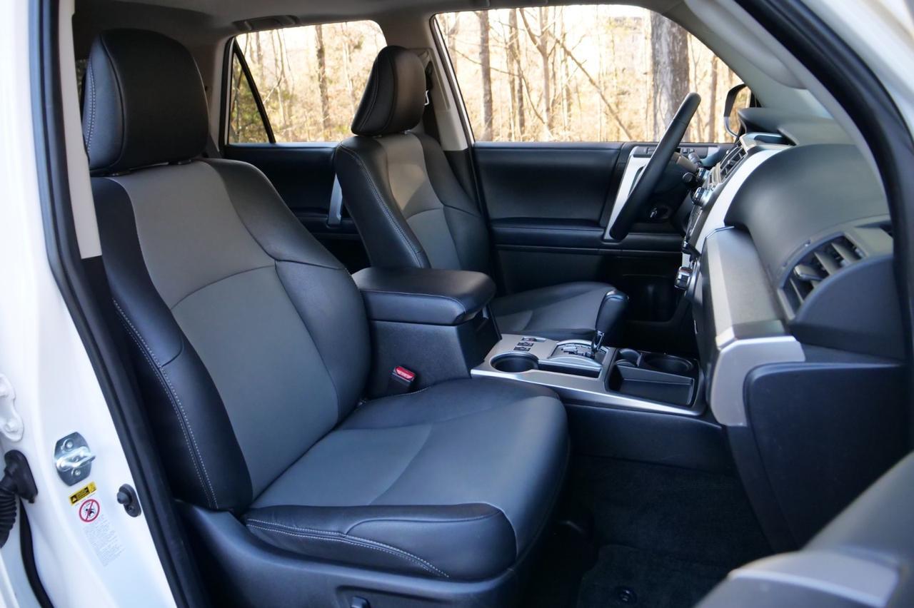 2019 Toyota 4Runner SR5 Premium / Heated Seats / Sunroof / Third Row! Lincolnton NC