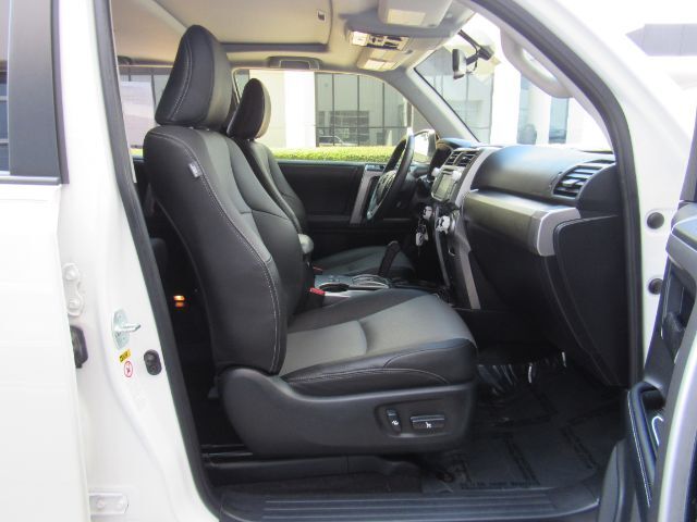 2019 Toyota 4Runner SR5 Premium Limited TRD Pro photo 17