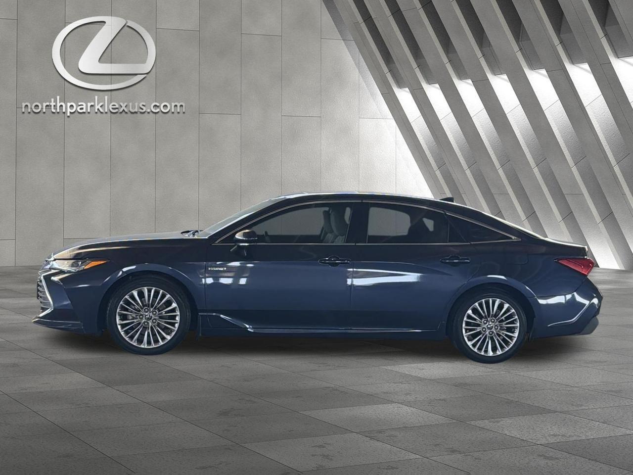 2019 Toyota Avalon Hybrid Limited