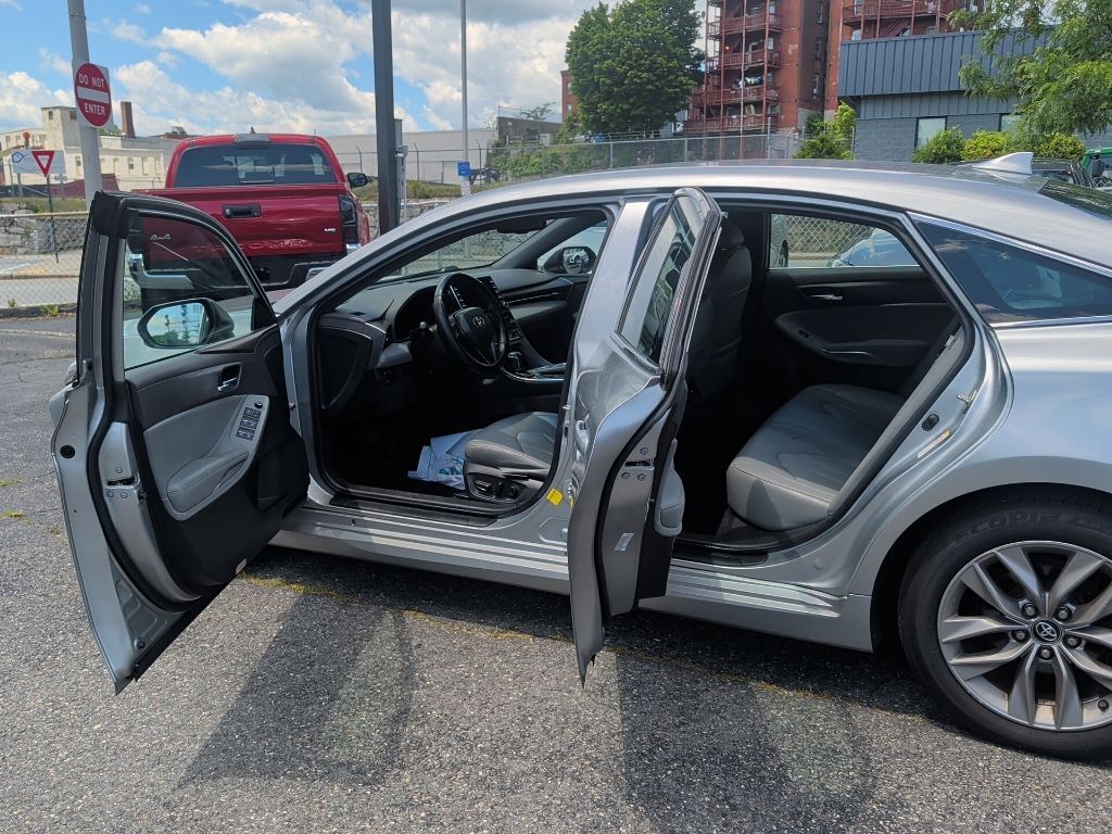 2019 Toyota Avalon XLE Worcester MA
